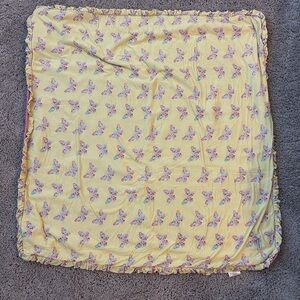 Posh Peanut hooded towel/ yellow with flower butterflies